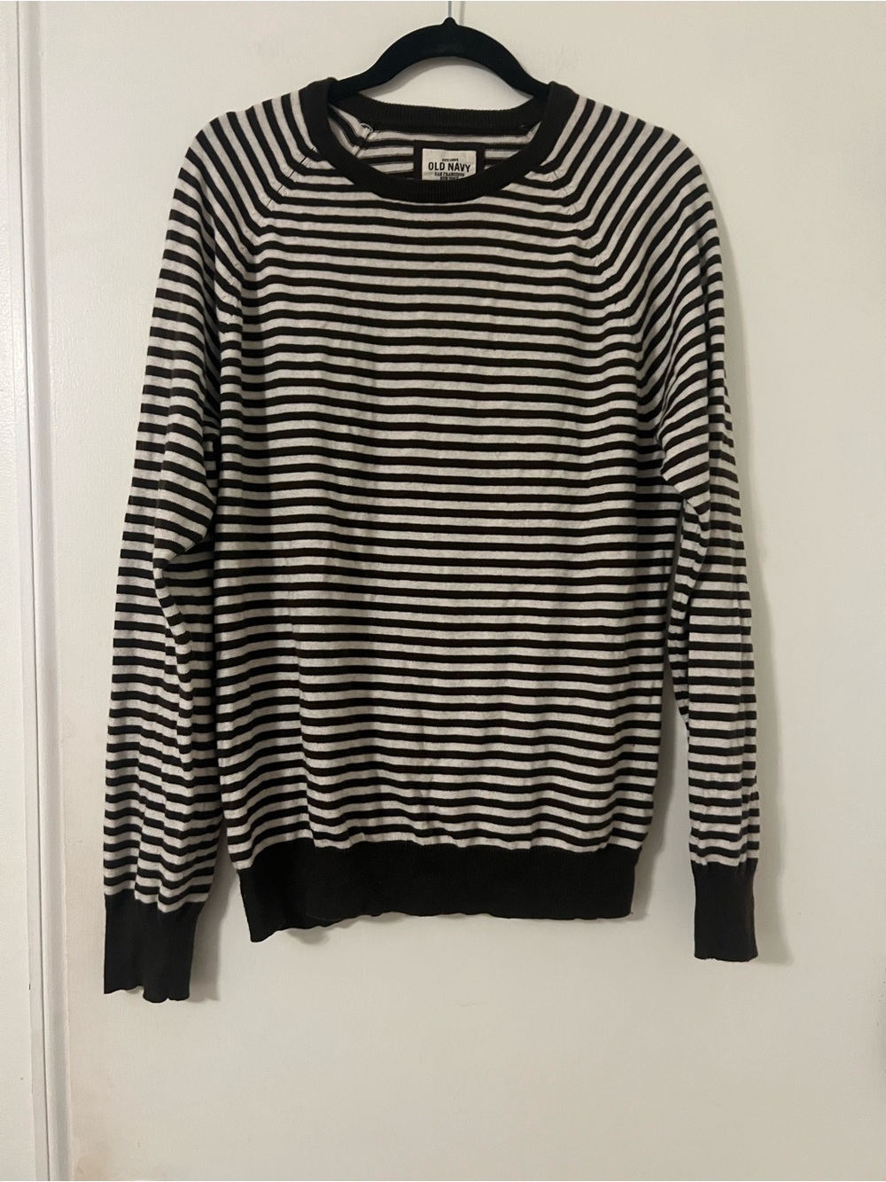 Old Navy Men’s Striped Raglan Crewneck Sweater size L brown/cream stripe (U110)
